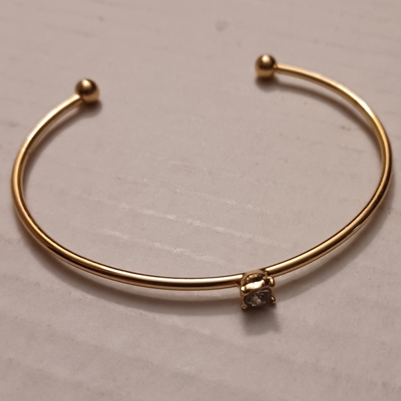 4/$30 New Gold Coloured Open Bracelet - Picture 2 of 5